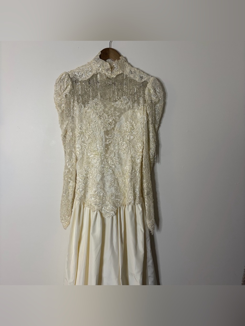 Ivory Lace Long-Sleeve 1980s Wedding Dress - Elegant Vintage-Inspired